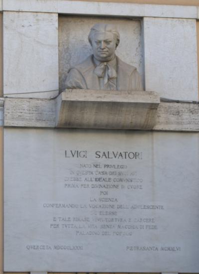 Busto e lapide di Luigi Salvatori