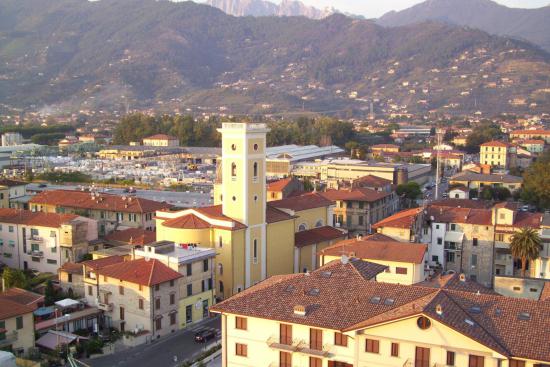 Panoramica di Querceta dall'alto