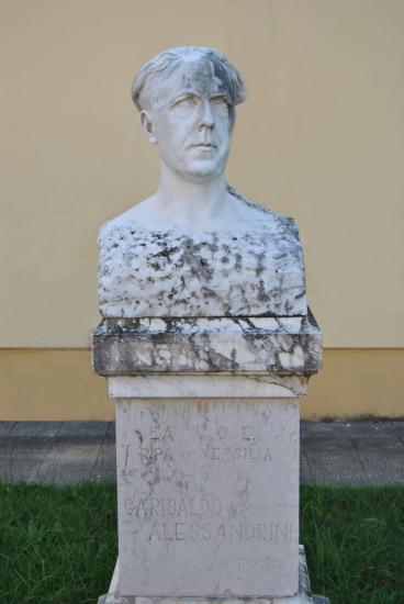 Busto di Garigaldo Alessandrini, poeta